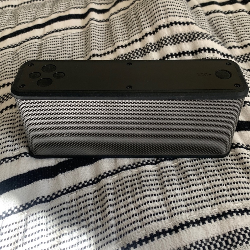 Bluetooth speaker